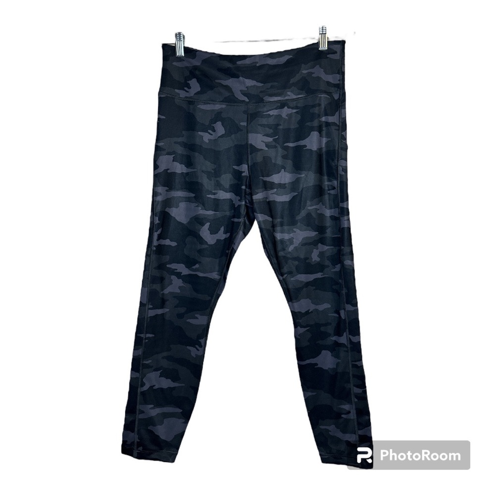 Athleta Ultimate Camo 7/8 Tight Women’s Size Large Comfortable